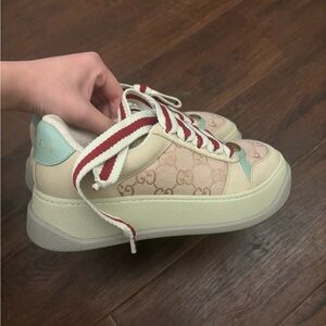 Authentic Gucci screener sneaker EU38